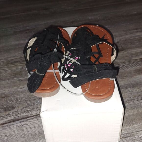 Olivia Miller Black Fringe Sandals Sz 5 NIB - Picture 3 of 6